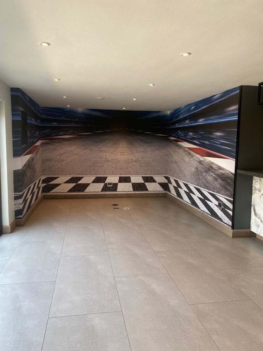 6 Bedroom Property for Sale in Birdwood Estate North West